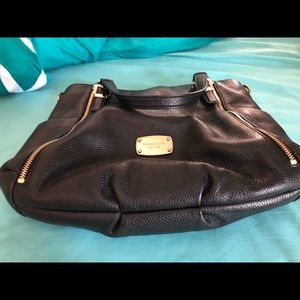 Black Michael Kors should bag with strap